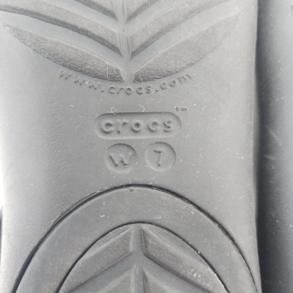 Crocs Serena Sexi Sandals Women 7 Black with Silver Diamond T-Strap Comfort - Picture 12 of 12